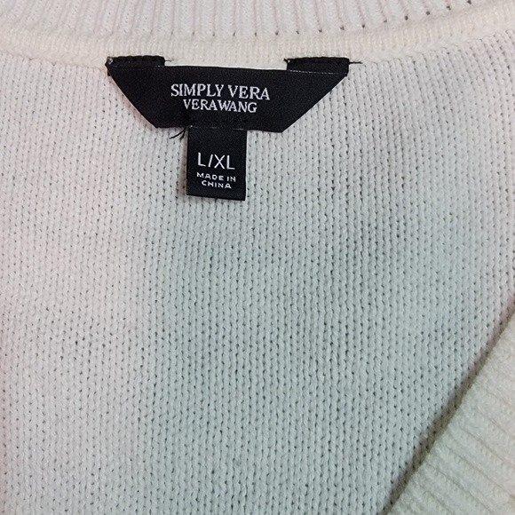 Simply Vera Women's Pullover Oversized Drape Style Sweater Size L-XL NWT - Picture 2 of 3